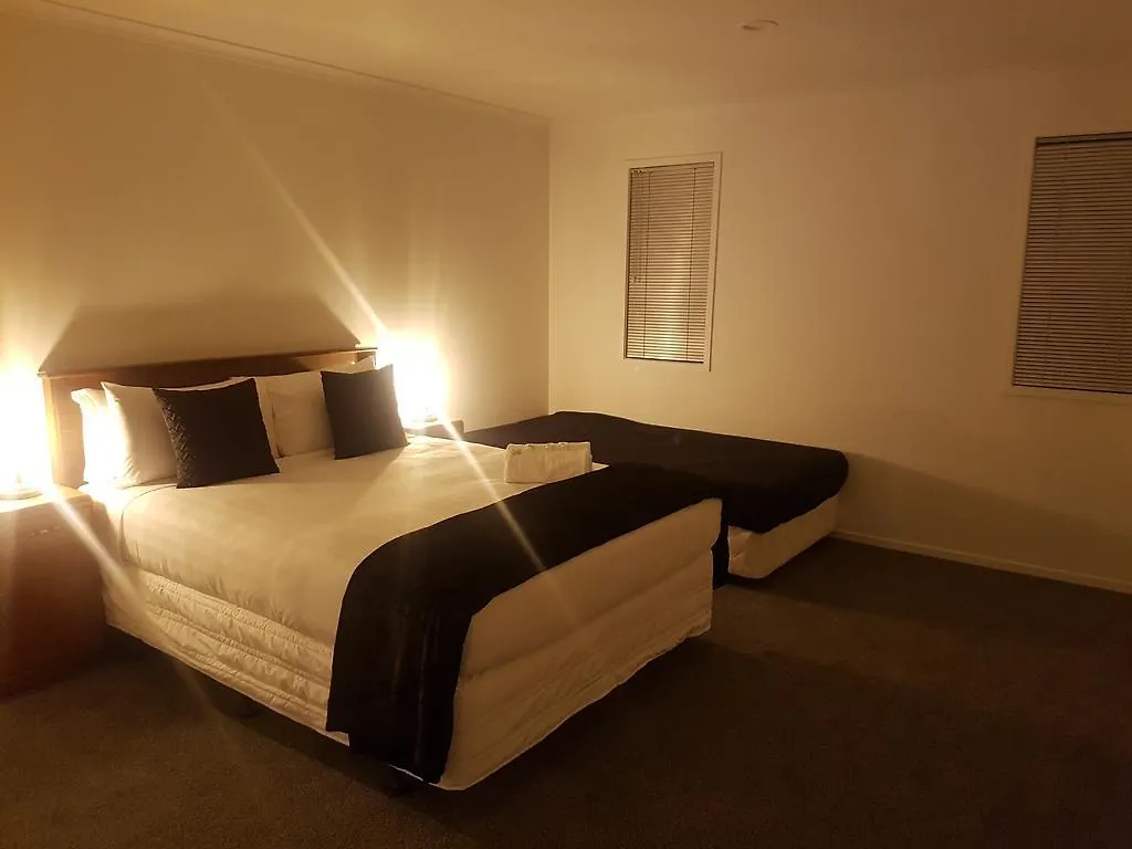 Trendy Bungalow In The Heart Of Rotorua Feriehus