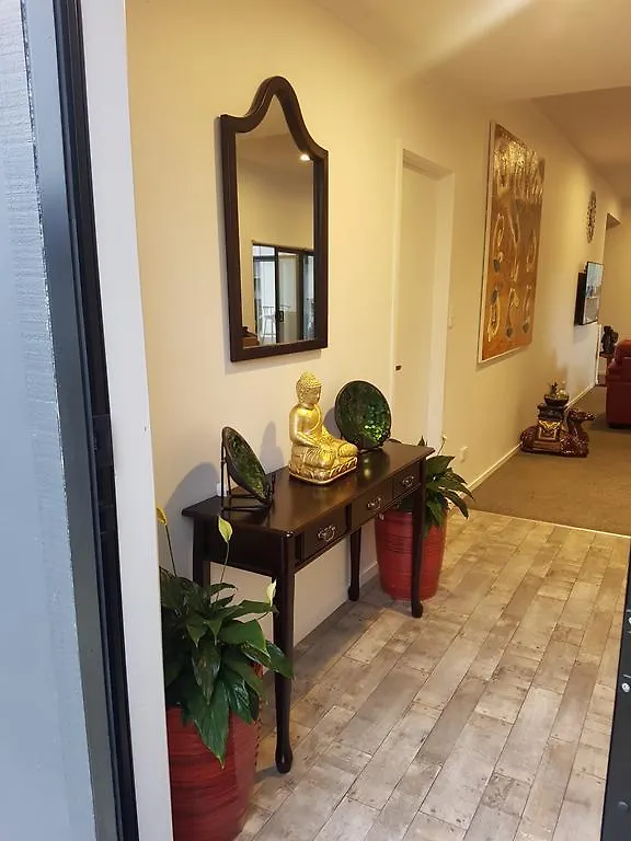 Trendy Bungalow In The Heart Of Rotorua